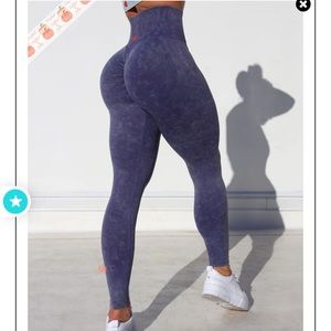 Peached by Nellie EXTREME INTENSIFYING LIFT SEAMLESS BOOTY SCRUNCH LEGGING nwt L